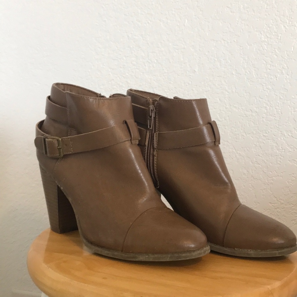 brownish booties!